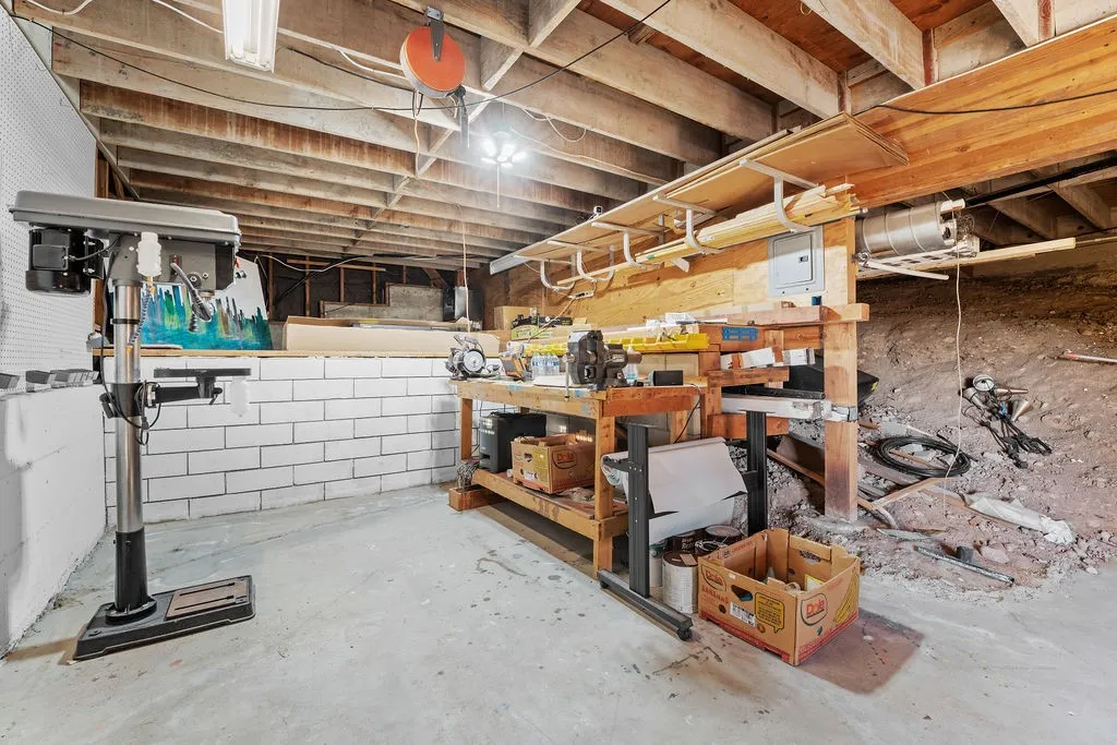 https://cdn.realtyfeed.com/cdn/127/306578463/633285a2072241b7f334809403cfa96c.webp