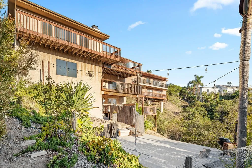 https://cdn.realtyfeed.com/cdn/127/306578463/a70d269b63bd086e011295b9e4c5c1d3.webp