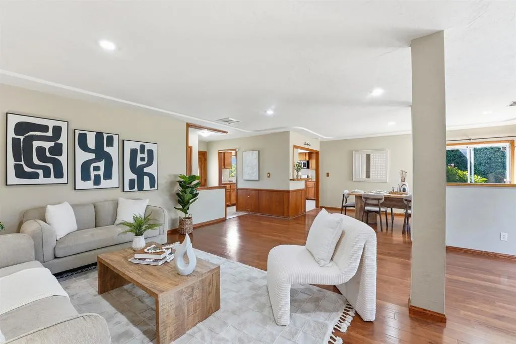 https://cdn.realtyfeed.com/cdn/127/306578464/5e6fd1e97608b881a28ecd76841fd6ac.webp