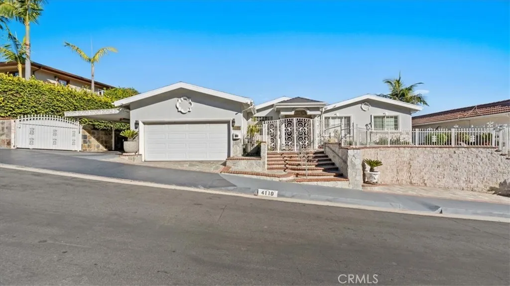 Baldwin Hills, CA 90008