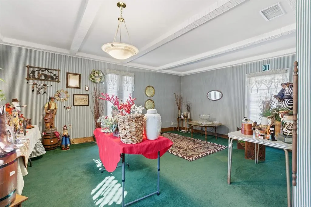 https://cdn.realtyfeed.com/cdn/127/306578649/6185ad794f745491e81c26703bc398cc.webp