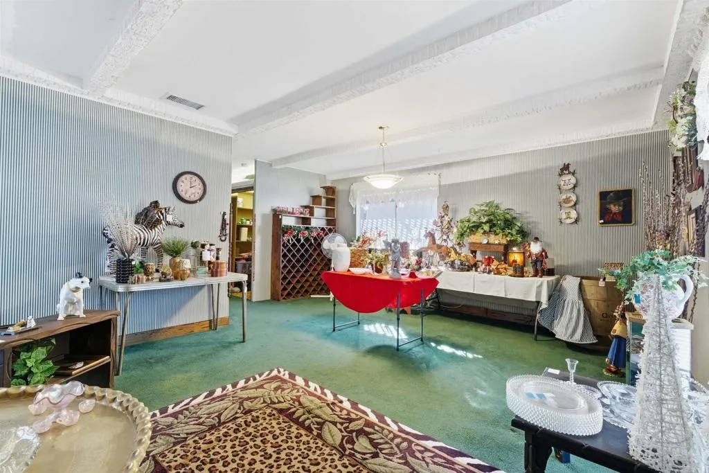 https://cdn.realtyfeed.com/cdn/127/306578649/803c4f36eb41b6a0297178f8a2756392.webp