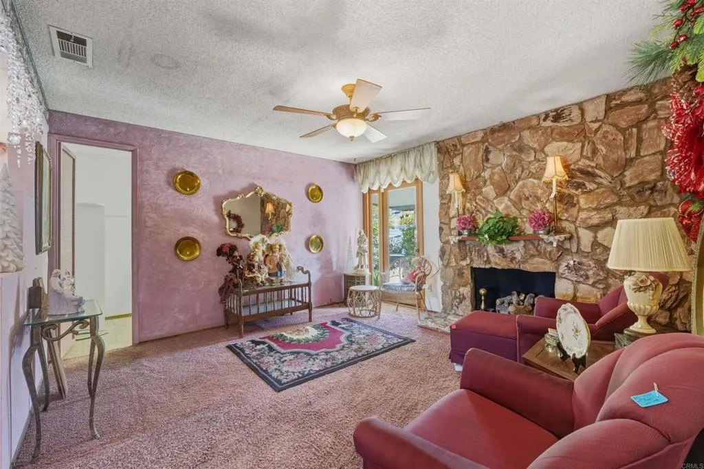 https://cdn.realtyfeed.com/cdn/127/306578649/9a8c74b2112b0bbbe34e46a6f226637b.webp