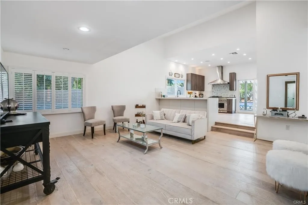 Hidden Hills, CA 91302