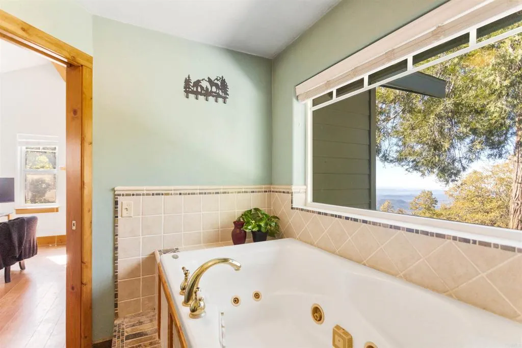 https://cdn.realtyfeed.com/cdn/127/306578745/4d07068ebb07ef44c742a5c5472d369c.webp