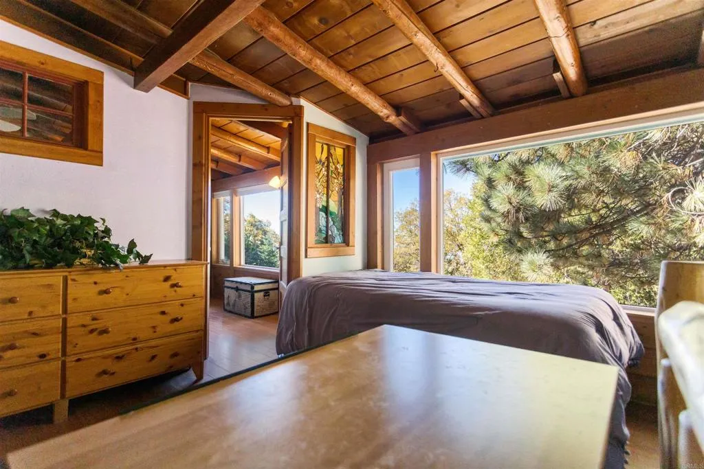 https://cdn.realtyfeed.com/cdn/127/306578745/8d835190489b4623f6302726d8e967ee.webp