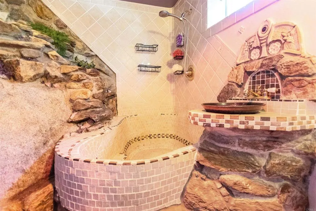 https://cdn.realtyfeed.com/cdn/127/306578745/b25276418dc869a93406f5e527e78402.webp