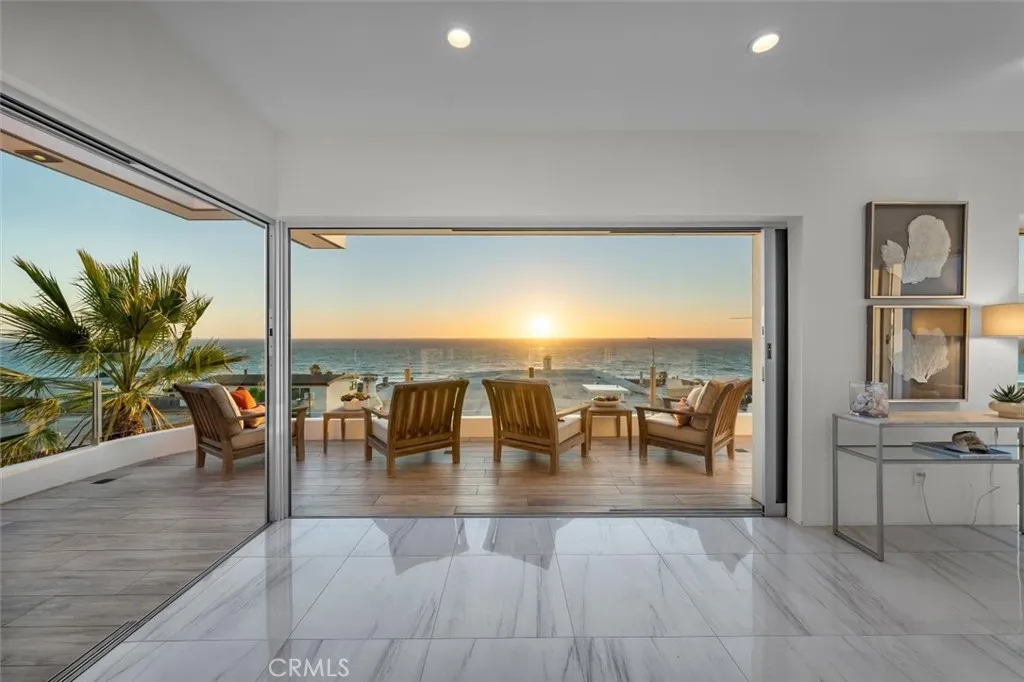 listing main picture