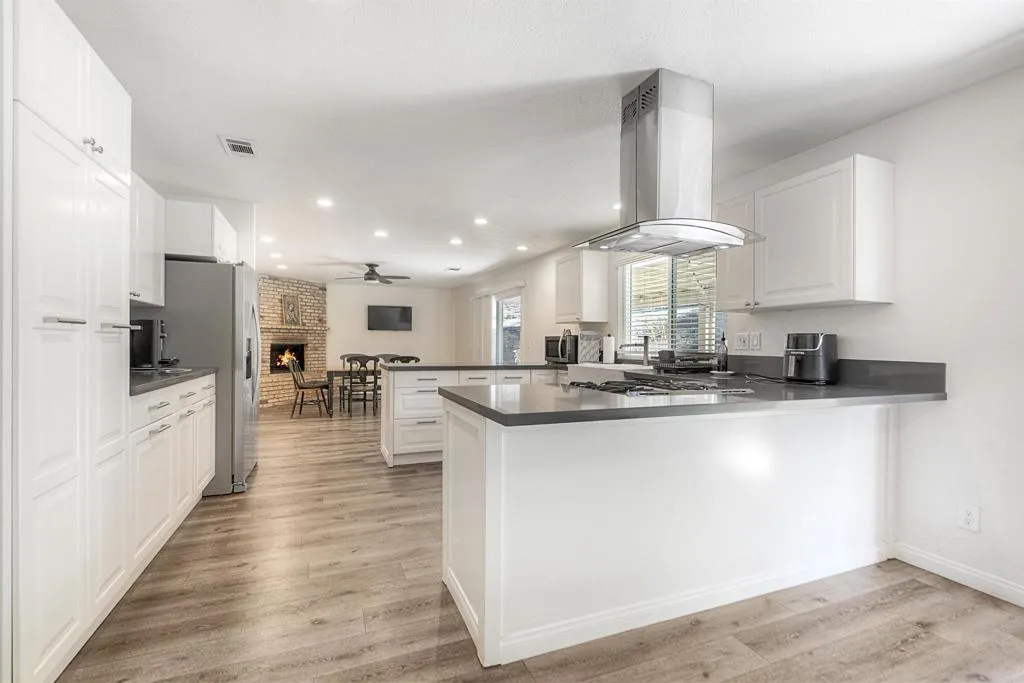 https://cdn.realtyfeed.com/cdn/127/306578773/9e7422778599311b85fd711cbd01c131.webp