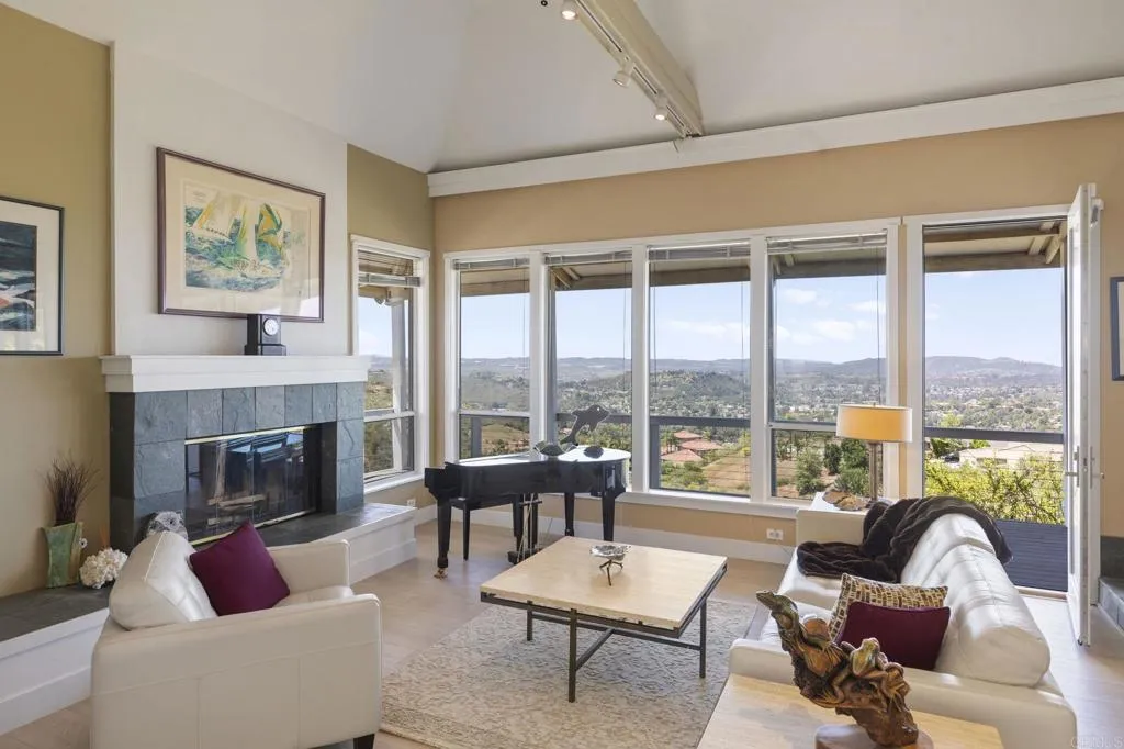 https://cdn.realtyfeed.com/cdn/127/306578779/1ccad45d2724177f66ec1824ac7f9066.webp
