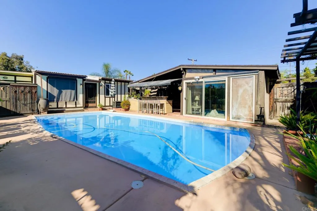 https://cdn.realtyfeed.com/cdn/127/306578852/4ec02b849b1218792ea02356ad149b20.webp
