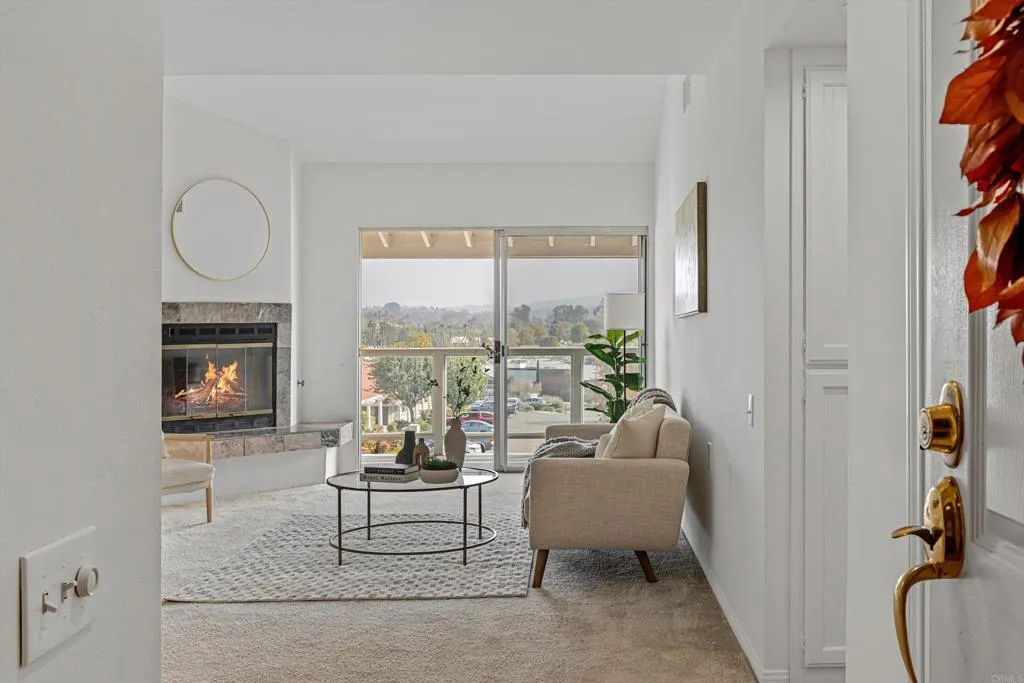https://cdn.realtyfeed.com/cdn/127/306578861/915ce2557a1a5cf5ce8fb1aca47927cf.webp