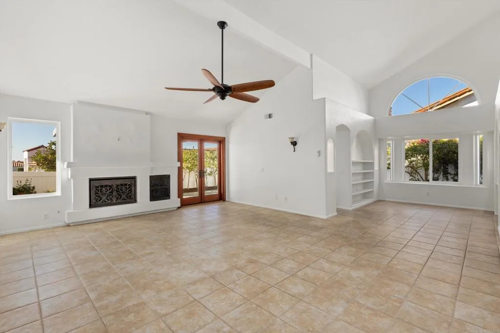 https://cdn.realtyfeed.com/cdn/127/306578899/7f87bc54771f161f982ee7ab7a297f47.webp