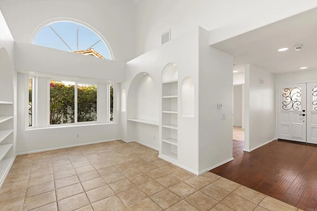 https://cdn.realtyfeed.com/cdn/127/306578899/a43b1a58fa077237e7229e5d1e76889a.webp