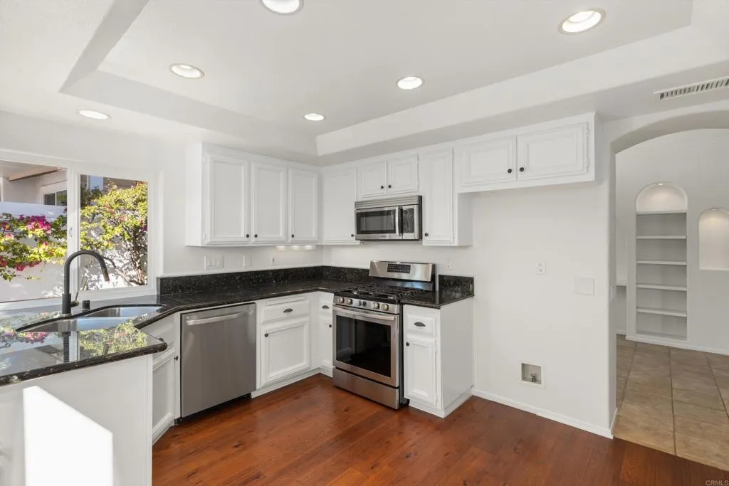 https://cdn.realtyfeed.com/cdn/127/306578899/f1a235cba0911586651570d0ca4182b3.webp