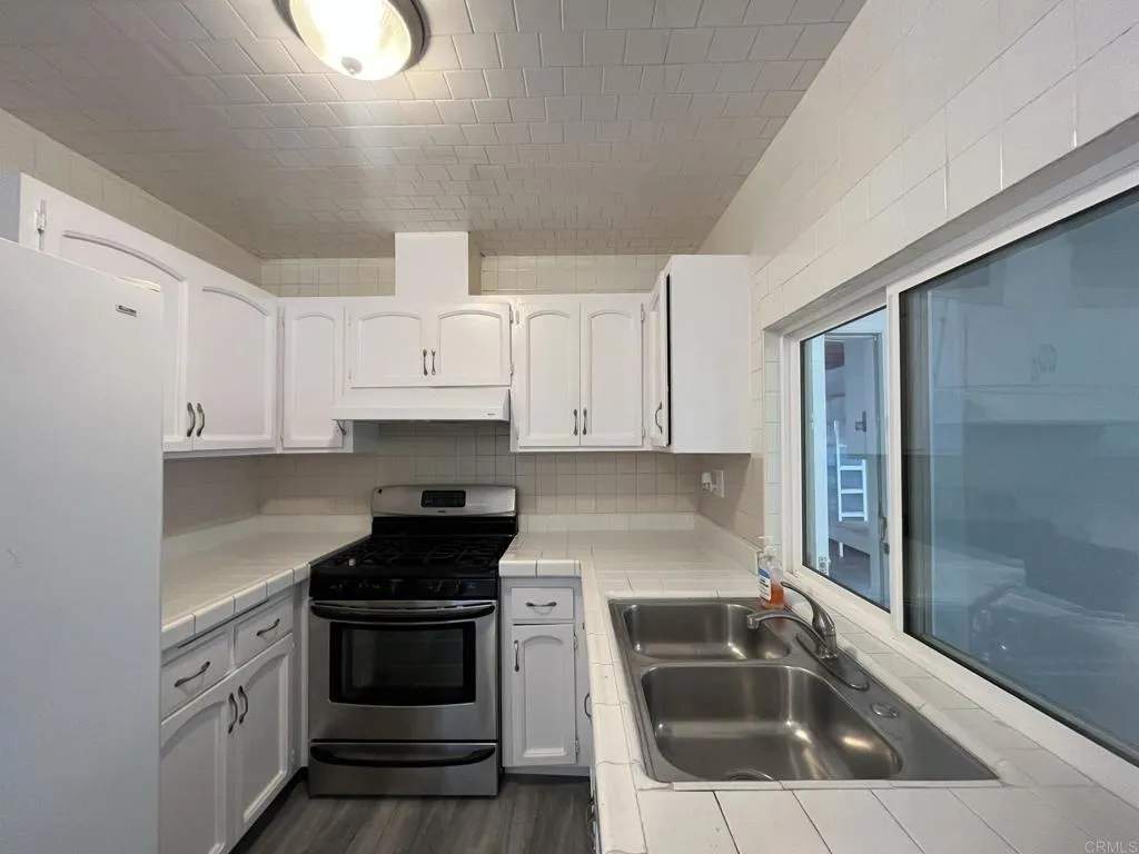 https://cdn.realtyfeed.com/cdn/127/306578903/214e0922f4944e83acfa77b1b1943f62.webp