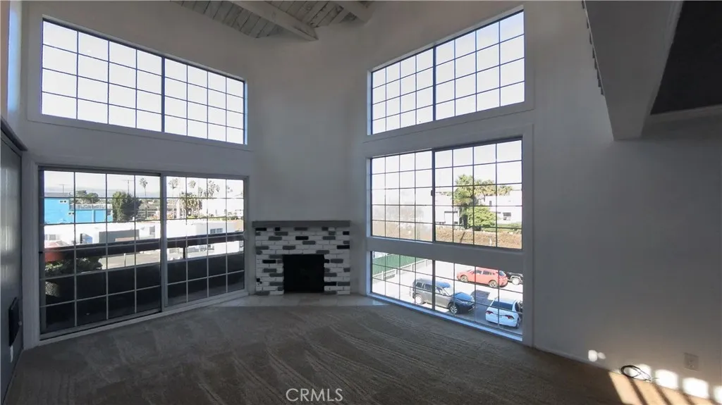124 Buccaneer Street Unit 1, Marina del Rey, CA 90292