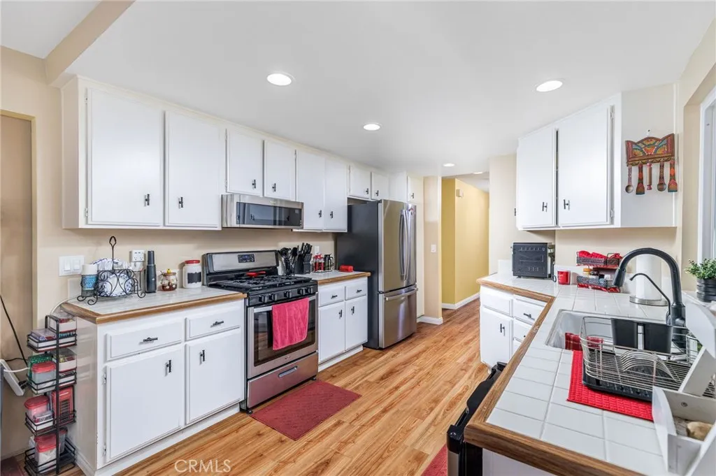 Photo #3: SW25249783 Listing: Photo #3