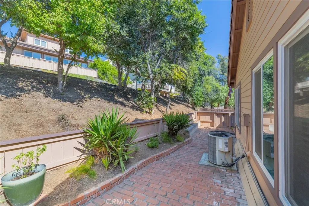 Photo #7: SW25249783 Listing: Photo #7