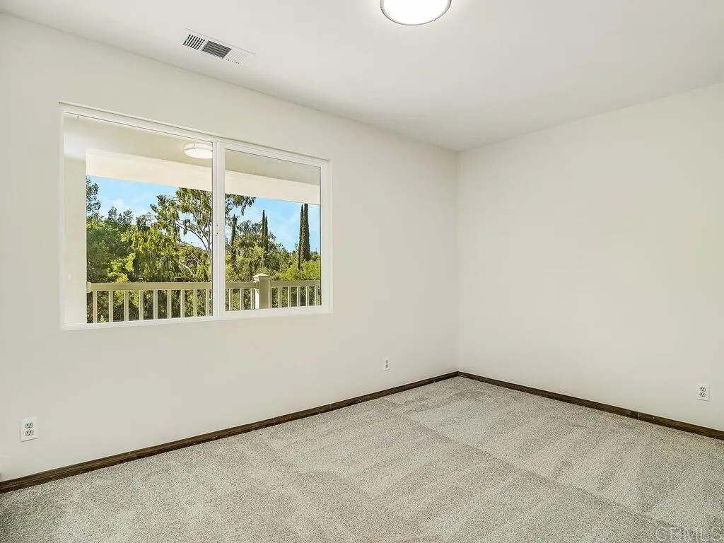 https://cdn.realtyfeed.com/cdn/127/306579500/105f38da78b1458a13b2bd9434093e22.webp