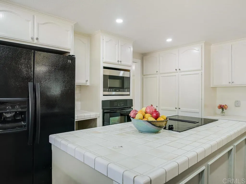 https://cdn.realtyfeed.com/cdn/127/306579500/bad4b5bff50d79c7f7944776c741f34b.webp