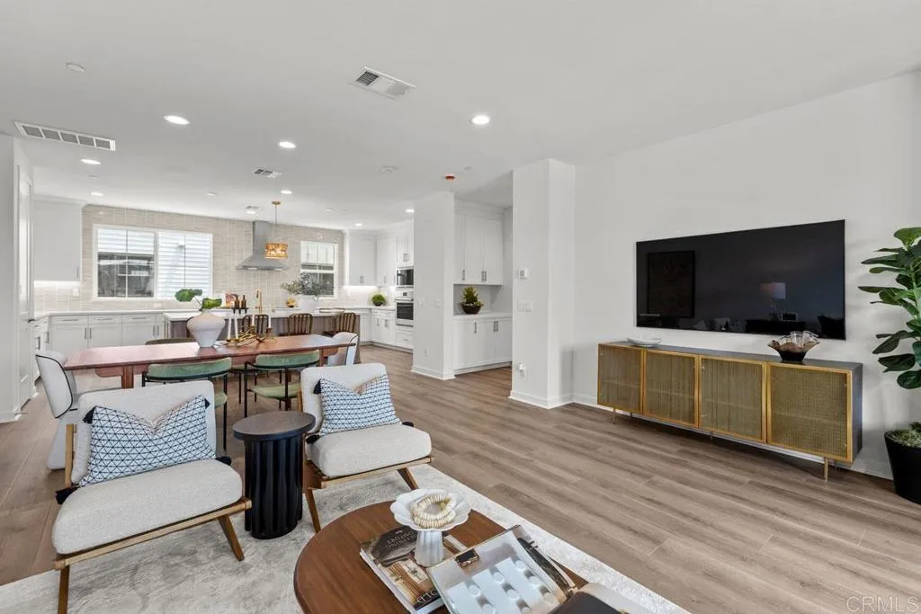 https://cdn.realtyfeed.com/cdn/127/306579572/27b1837a0f6bf97a1be20d3c0bf2f997.webp