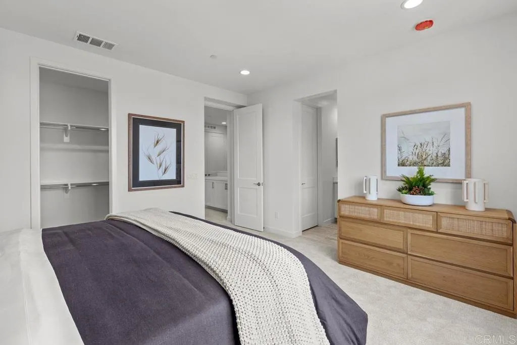 https://cdn.realtyfeed.com/cdn/127/306579572/5b32f03803f204194826ad150c82872f.webp