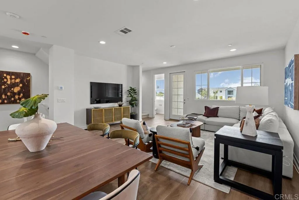 https://cdn.realtyfeed.com/cdn/127/306579572/f3ccdaab60c6ec8d7779b55003159503.webp
