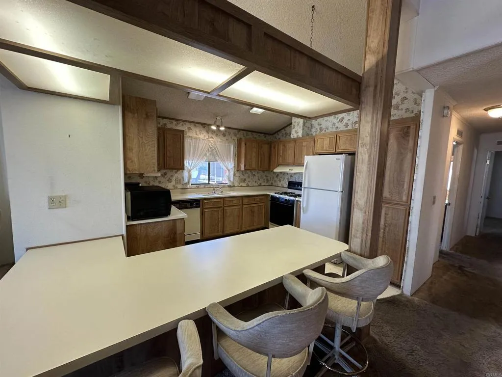 https://cdn.realtyfeed.com/cdn/127/306579671/ad213a666894bd4a536bb888ef5a7281.webp