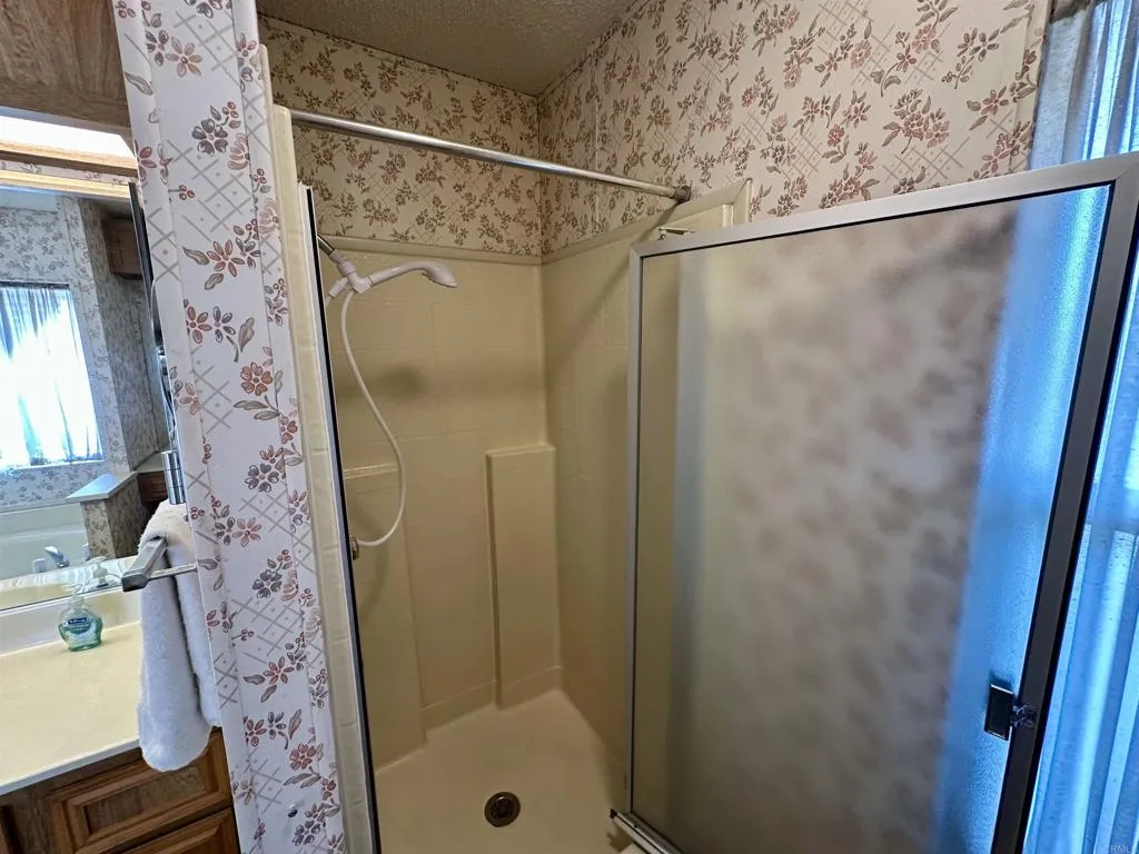 https://cdn.realtyfeed.com/cdn/127/306579671/c115ca449e32084031b8f964af614bb3.webp