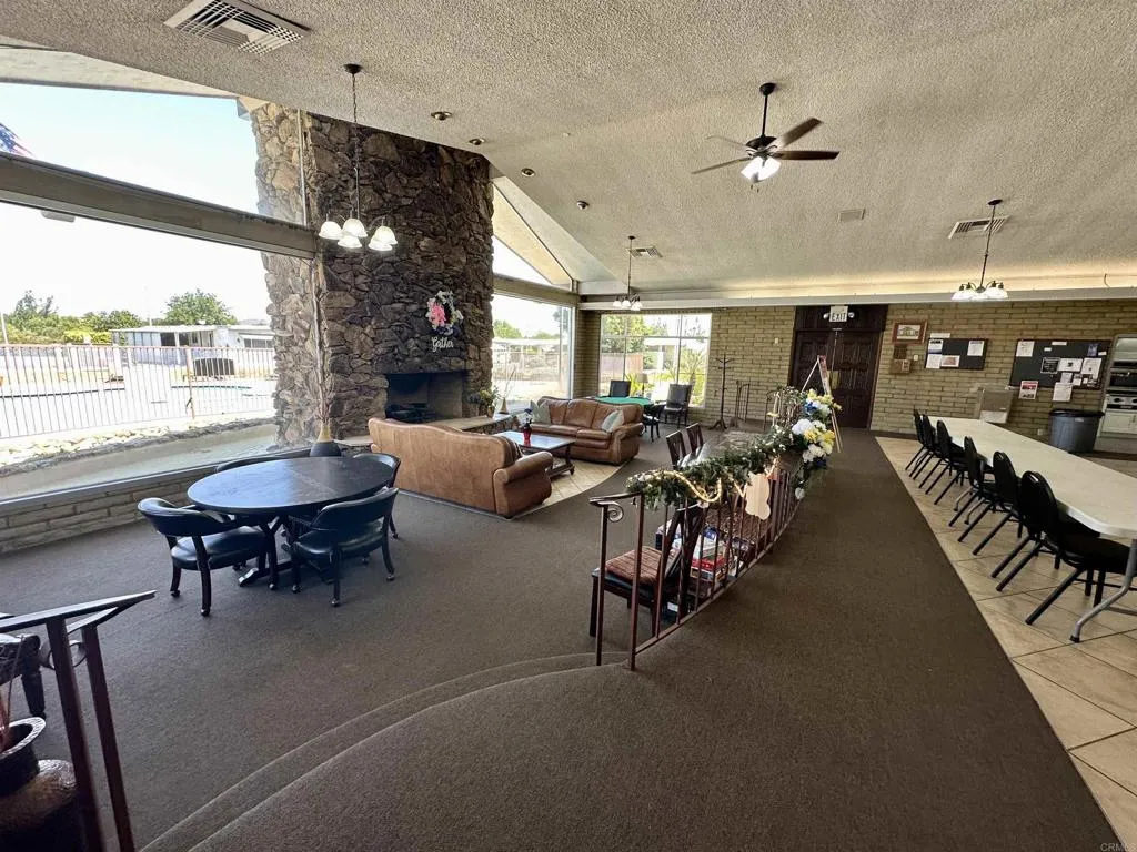 https://cdn.realtyfeed.com/cdn/127/306579671/e31732bfabc3c1802c421e6b020c1080.webp