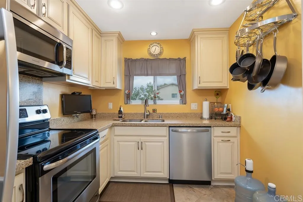 https://cdn.realtyfeed.com/cdn/127/306579672/7a61830c3ca066b8a8e5576460b58d6f.webp