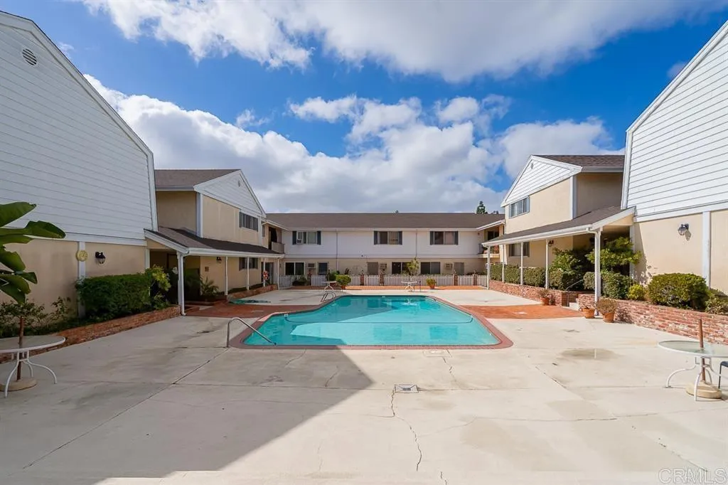 https://cdn.realtyfeed.com/cdn/127/306579672/b1de072a97671f187ff36f971ff06985.webp