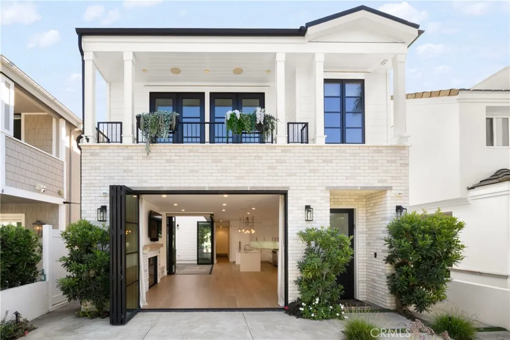 Corona Del Mar, CA 92625