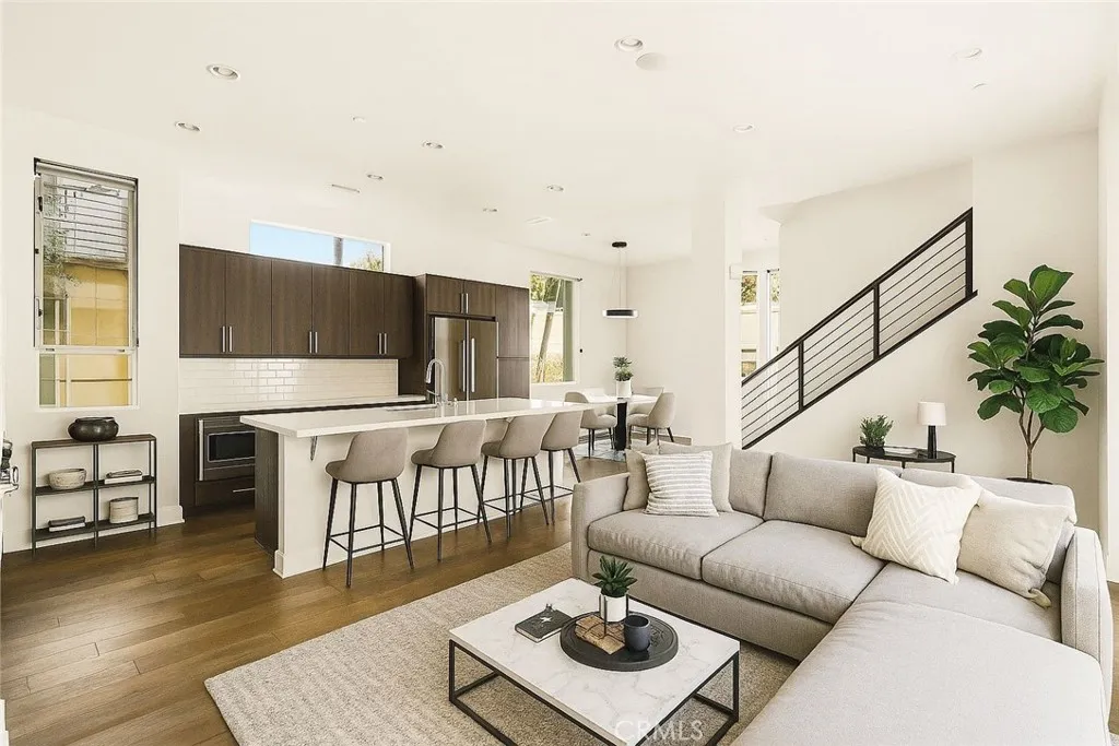 Silver Lake, CA 90026