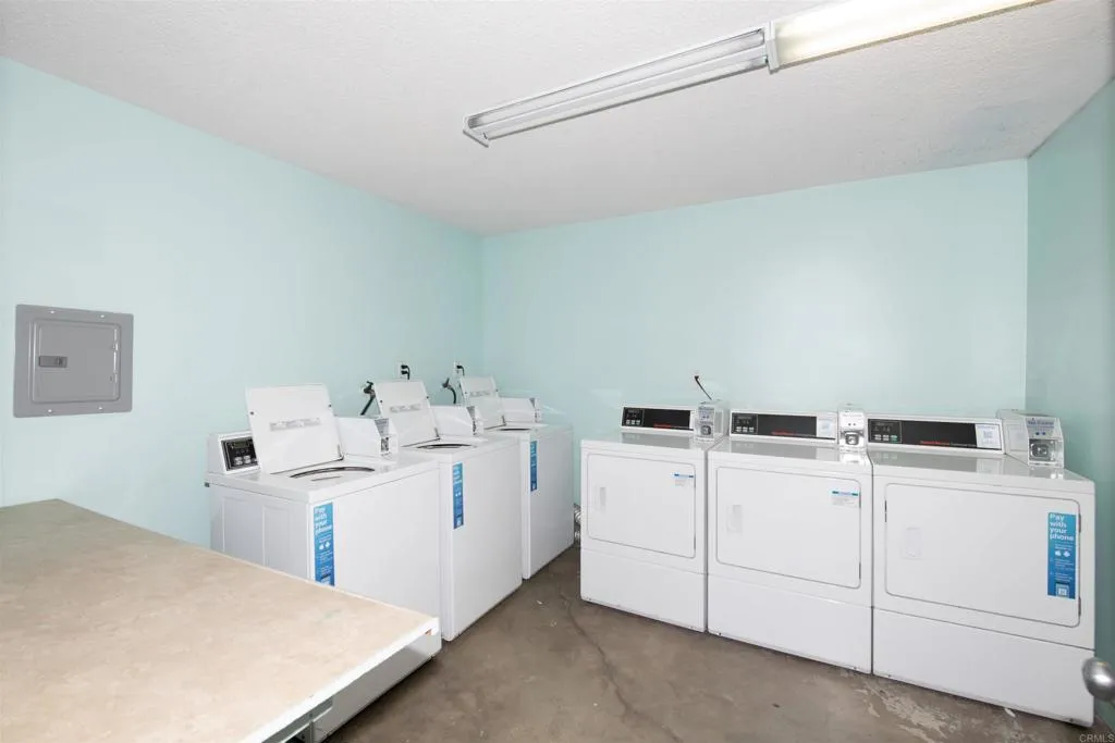 https://cdn.realtyfeed.com/cdn/127/306579857/3b3ce1d1550b8b2727292dd464f26fd9.webp