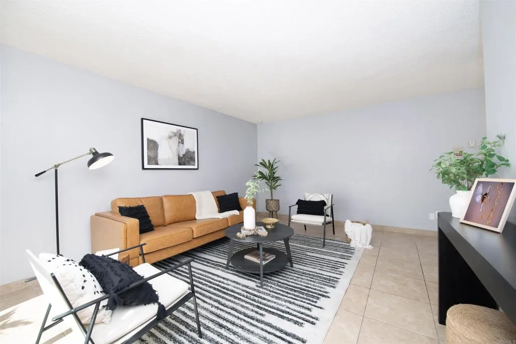 https://cdn.realtyfeed.com/cdn/127/306579857/73cf30796651f26b489b222696a1f5b8.webp
