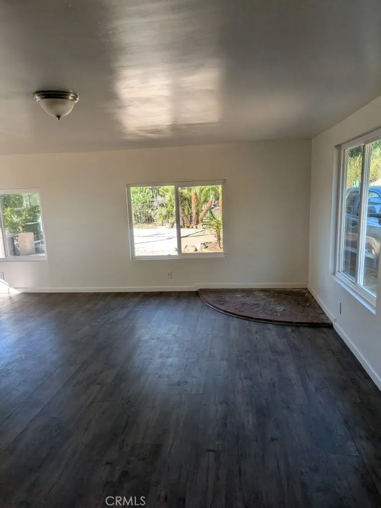 https://cdn.realtyfeed.com/cdn/127/306579943/0fb36c25ba1ba38f651513112bc8f235.webp
