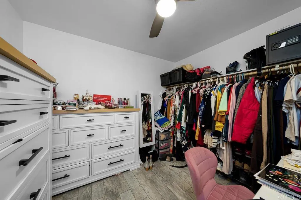 https://cdn.realtyfeed.com/cdn/127/306579947/564665037eb3ddb82e03dc4ad51a6001.webp