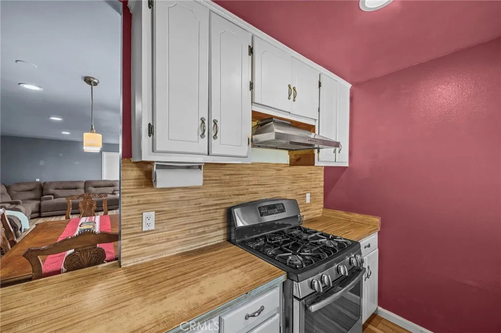 https://cdn.realtyfeed.com/cdn/127/306579990/61dc10429d3e420797570f03efa961c3.webp