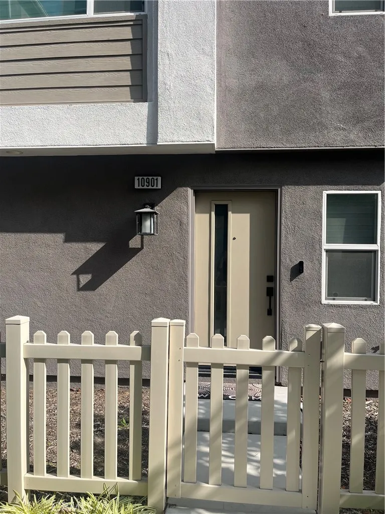 10901 Montauk, Stanton, CA 90680