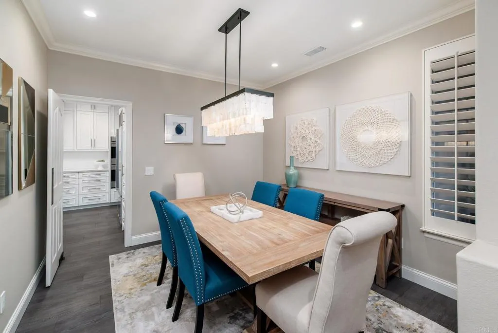 https://cdn.realtyfeed.com/cdn/127/306580172/86e56542318ce10f59bf22cf468f9538.webp