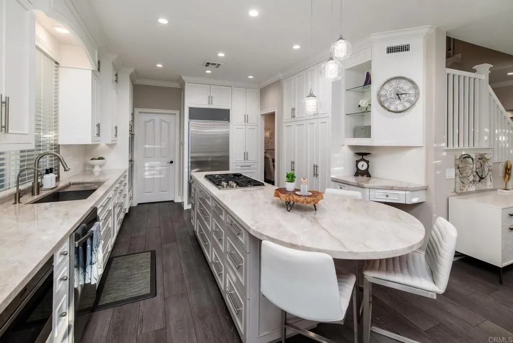 https://cdn.realtyfeed.com/cdn/127/306580172/a895807564cc3c42a86952c92f999cc7.webp