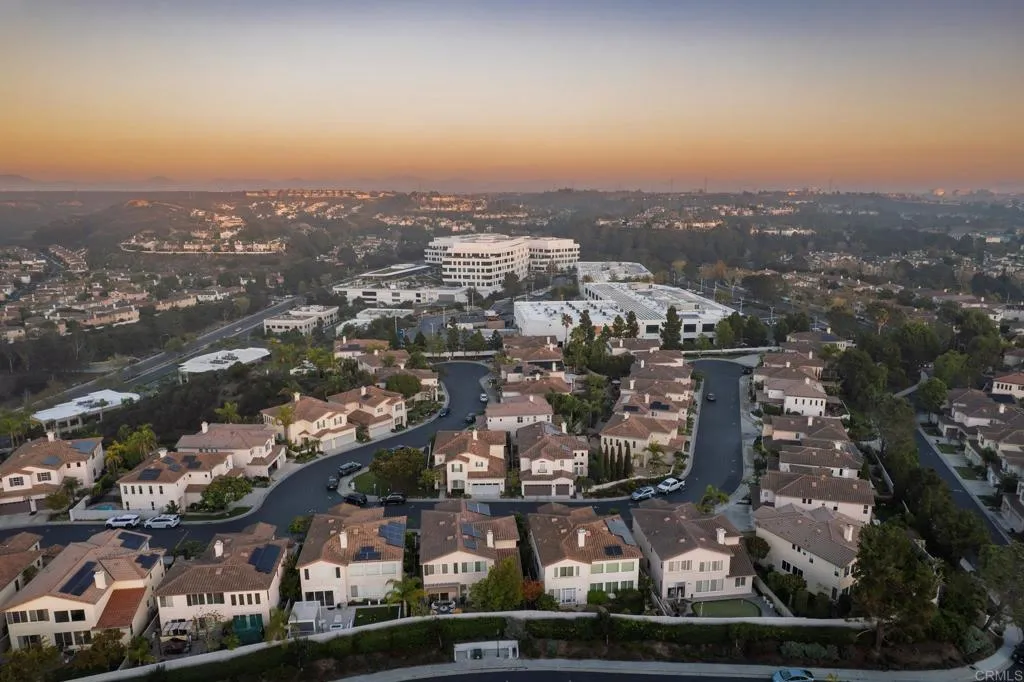 https://cdn.realtyfeed.com/cdn/127/306580172/aa344903049bd2a7e1bc8d349f688e0b.webp
