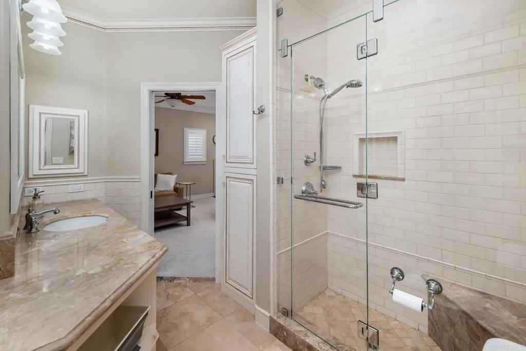 https://cdn.realtyfeed.com/cdn/127/306580172/dddb9f6b7268029cc79eb0b4f381fb0d.webp