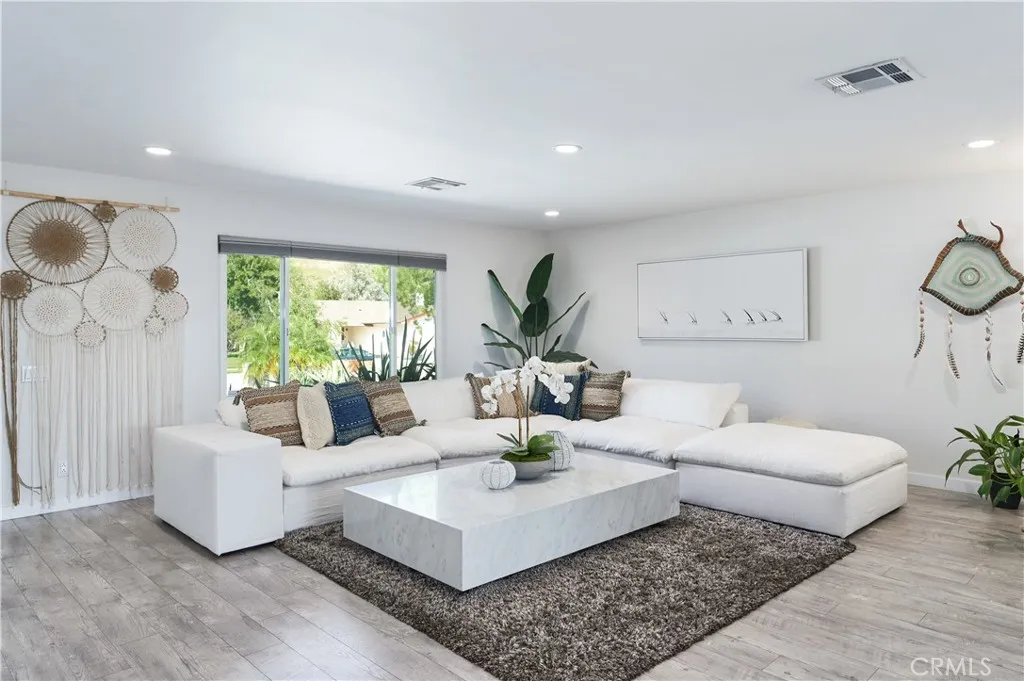 6550 Smoke Tree, Oak Park, CA 91377 - Photo 5 of 47, Oak Park, CA