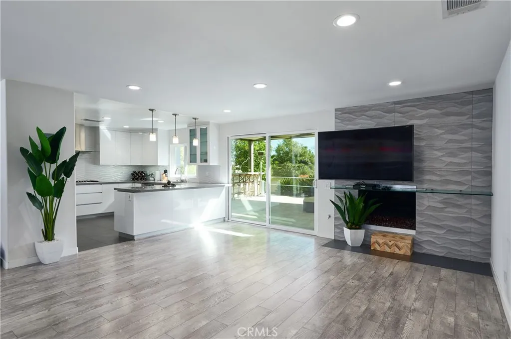 6550 Smoke Tree, Oak Park, CA 91377 - Photo 3 of 47, Oak Park, CA