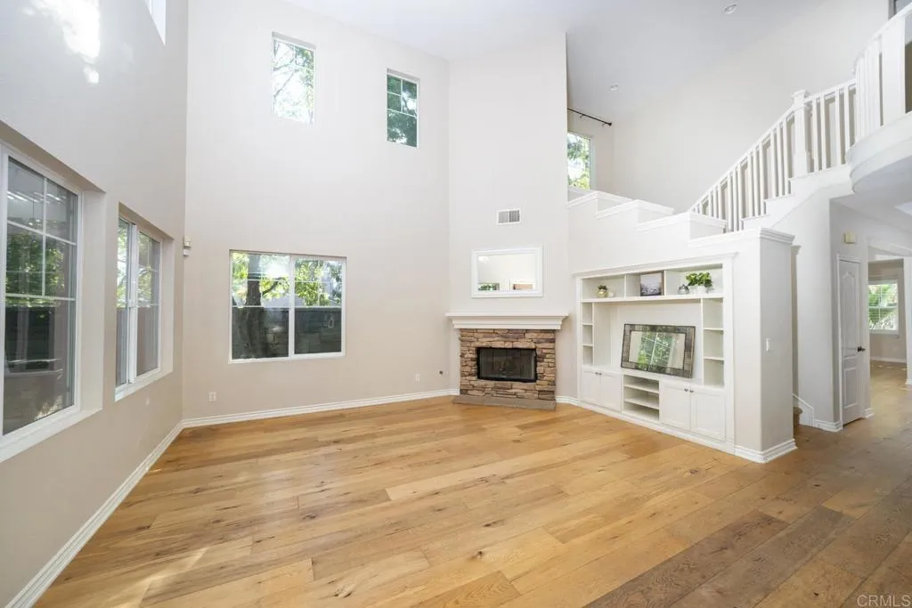 https://cdn.realtyfeed.com/cdn/127/306580254/bb82a578174e86609464e914f989b8ff.webp