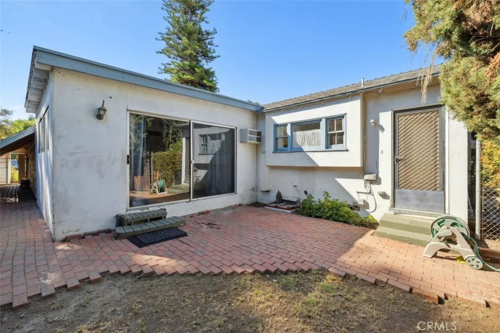 Woodland Hills, CA 91367