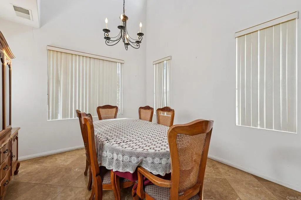 https://cdn.realtyfeed.com/cdn/127/306580290/b46f8449045cbe272885a9a25042804e.webp